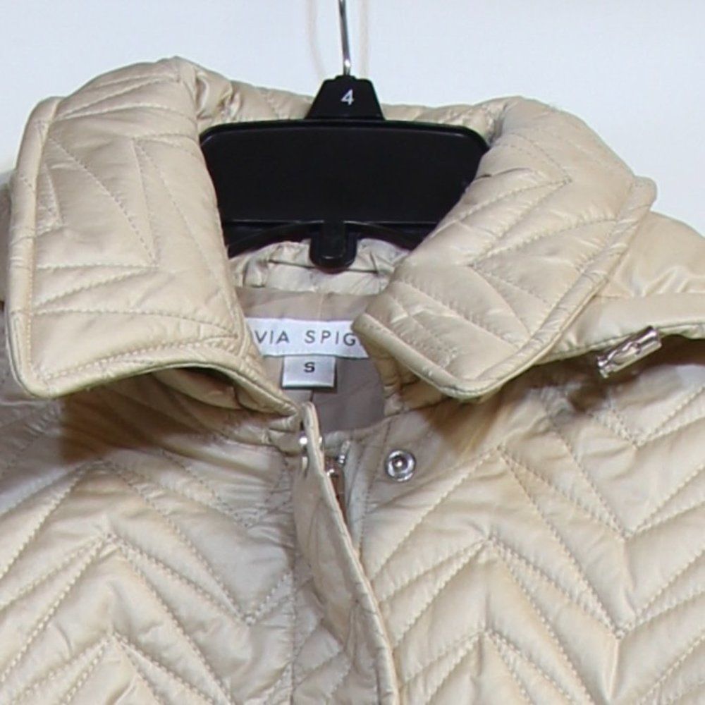 Via Spiga Stone Colored Zigzag Quilted Hooded Jacket Women - Picture 2 of 12